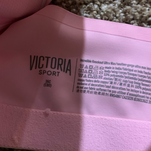 Victoria Secret Incredible Knockout Sports Bra - Picture 6 of 9
